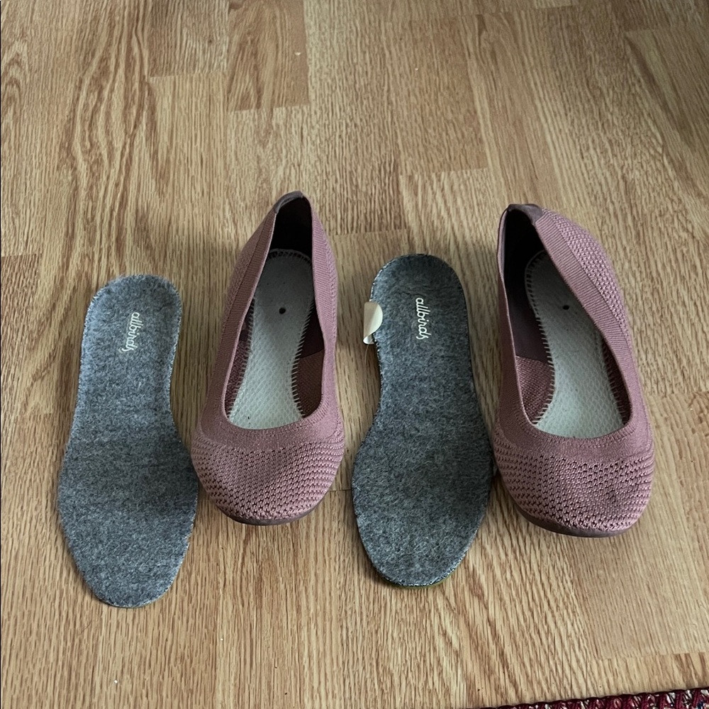 Pink mauve Allbirds flats